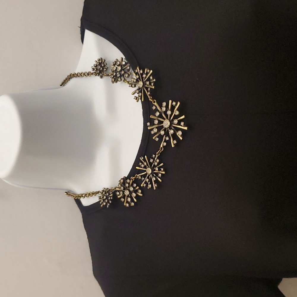 Loft Necklace - Starburst Pattern